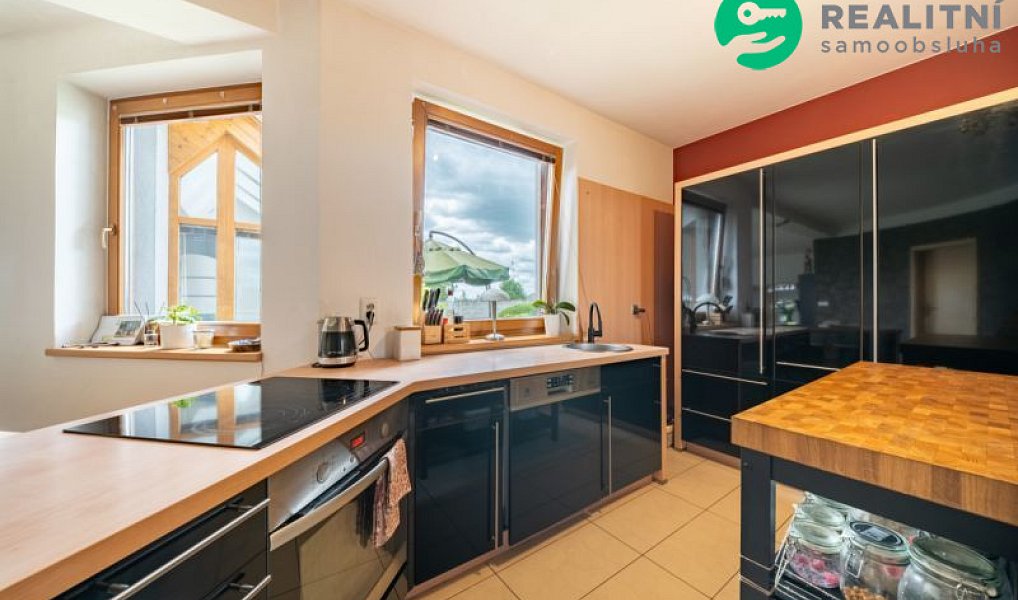 Prodej domu 257 m² s pozemkem 1 726 m², Tasovice – náhled fotky 8