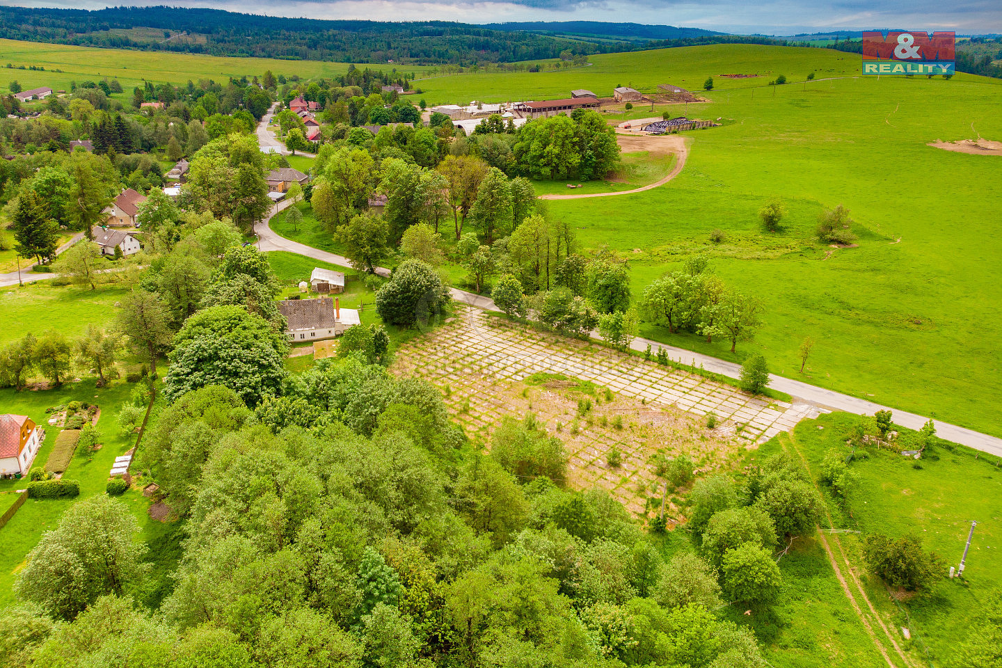 Prodej pozemku k bydlení, 800 m², Huzová – pohled 4