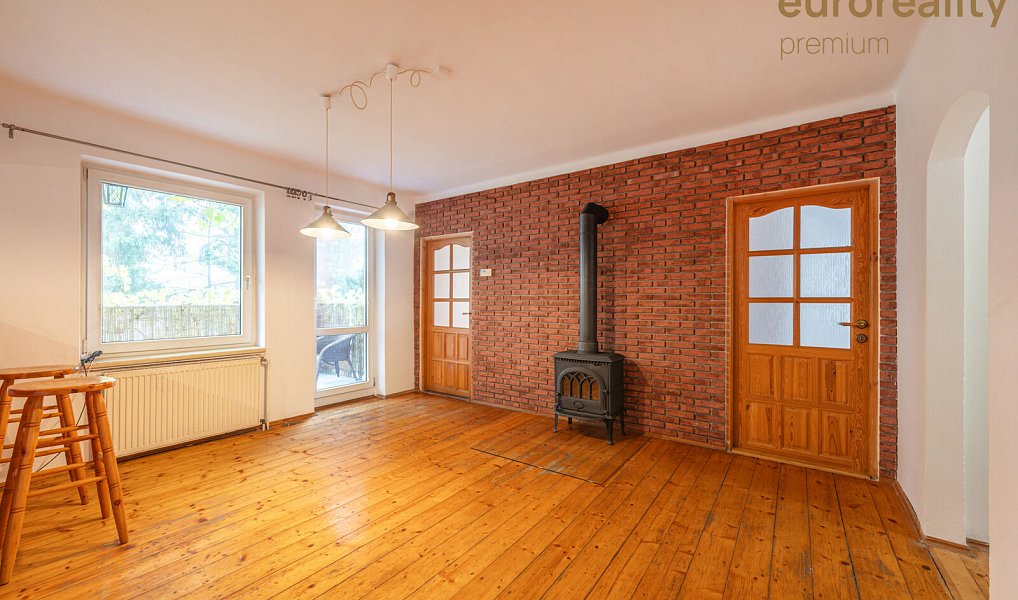 Pronájem bytu 3+1 85 m², Tachov – náhled fotky 2