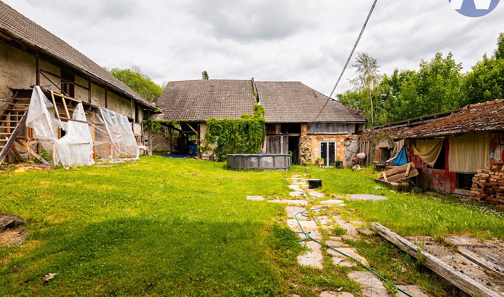 Prodej domu 500 m² s pozemkem 1 899 m², Horní Planá – náhled fotky 14