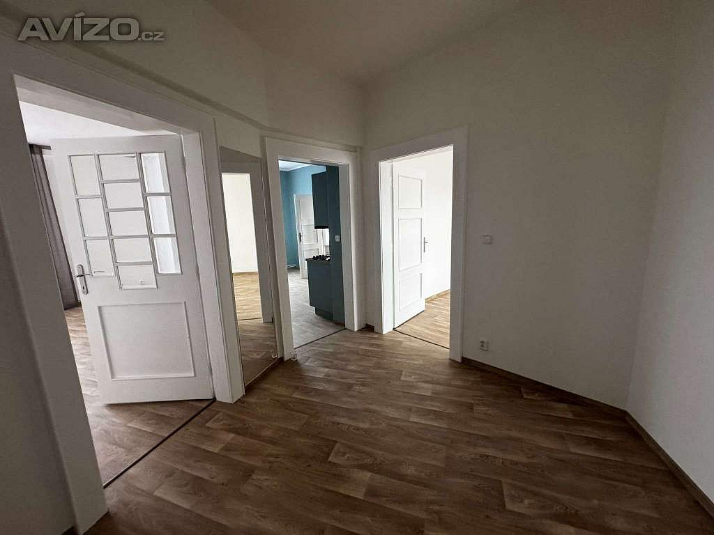 Pronájem bytu 3+1 102 m² — photo 2