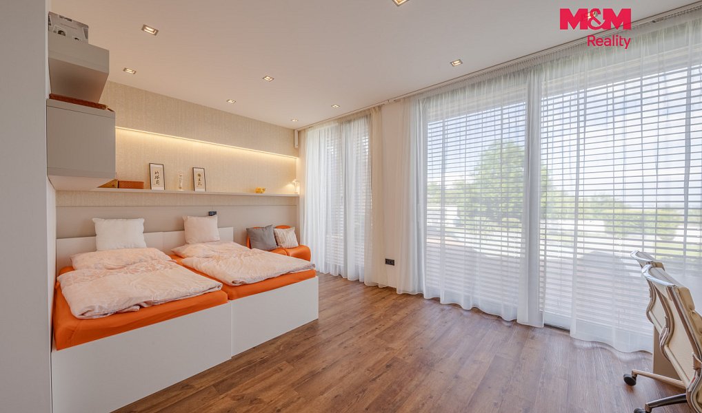Pronájem domu 276 m² s pozemkem 3 217 m², Mostkovice – náhled fotky 14