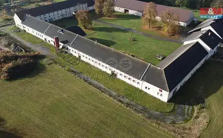 Pronájem skladovacích prostor 800 m², Jeřice, okres Jičín