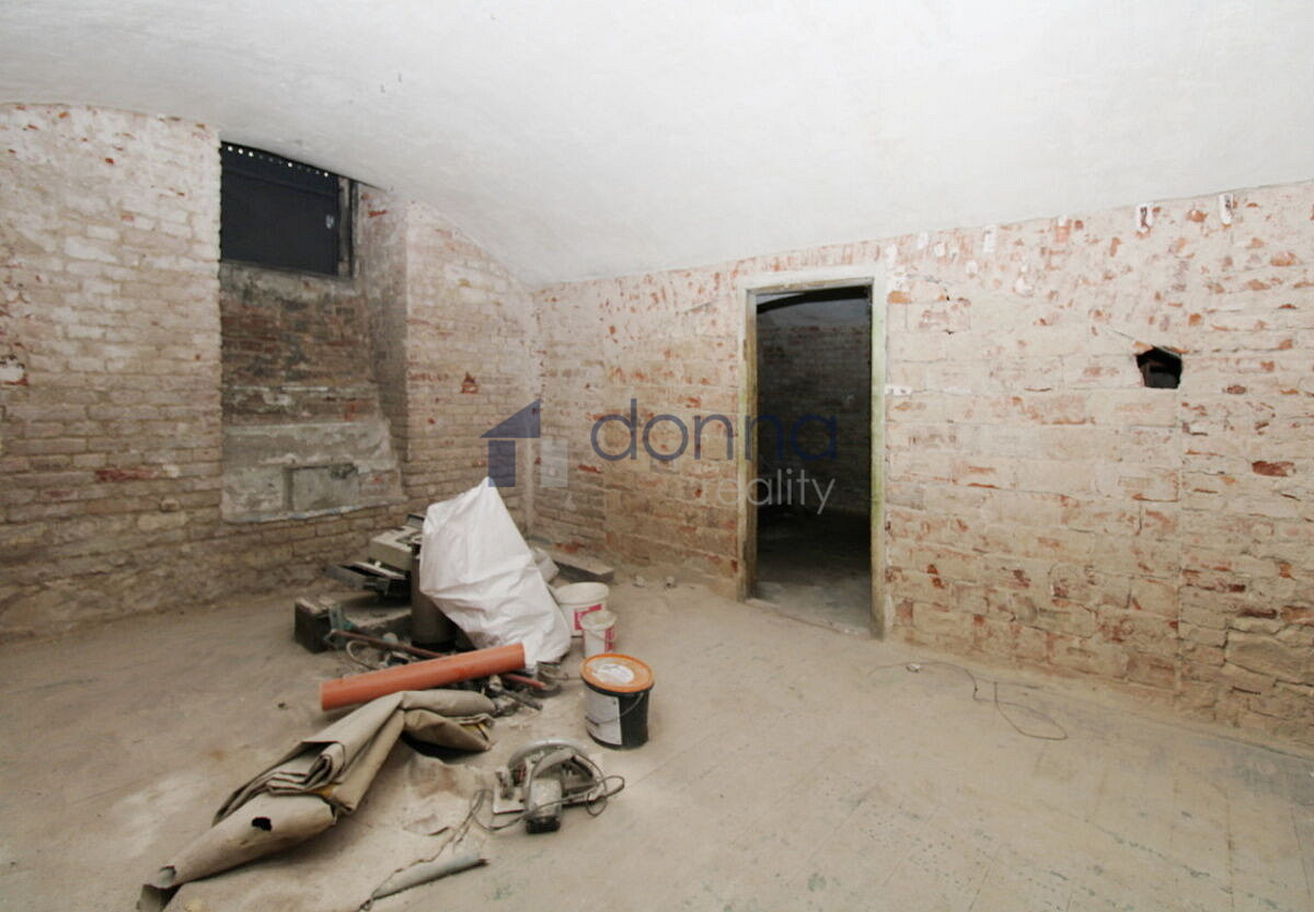 Pronájem obchodních prostor 83 m² – fotografie 3