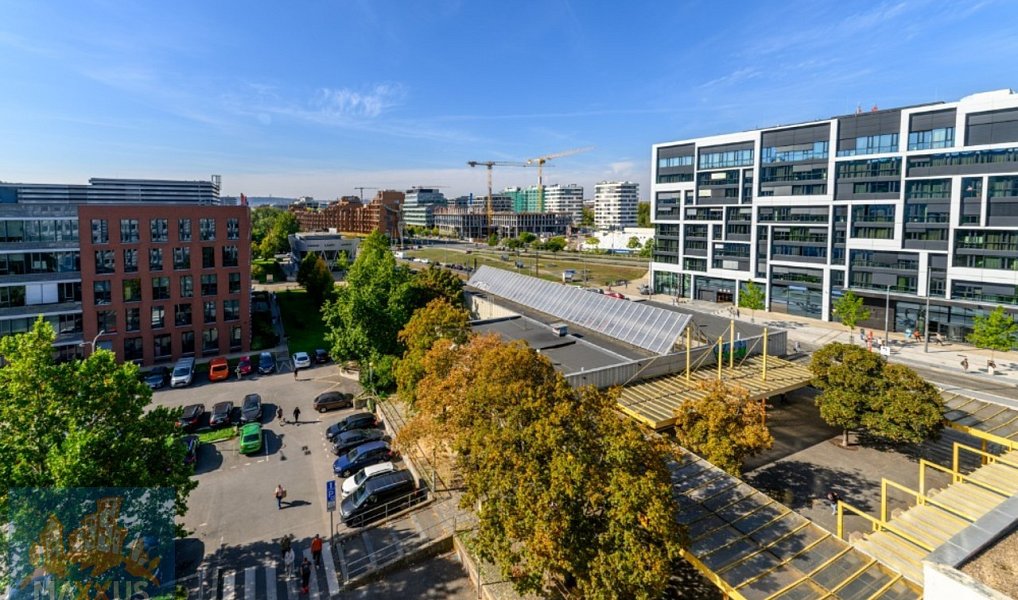 Pronájem bytu 1+kk 37 m², Praha – náhled fotky 9
