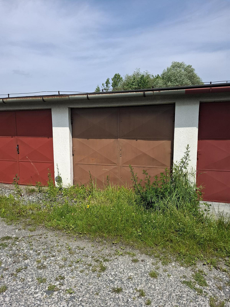 Pronájem garáže 19 m2, kopřivnice, ulice na luhách — photo 2