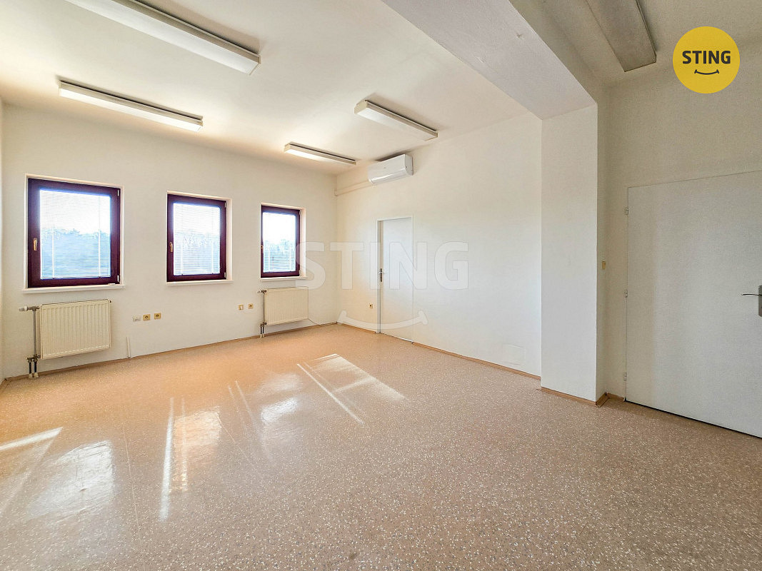 Pronájem komerčního objektu (jiného typu) 80 m² – fotografie 3