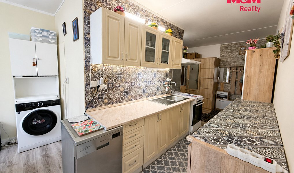 Prodej bytu 2+1 61 m², Chomutov – fotka 1 z 14
