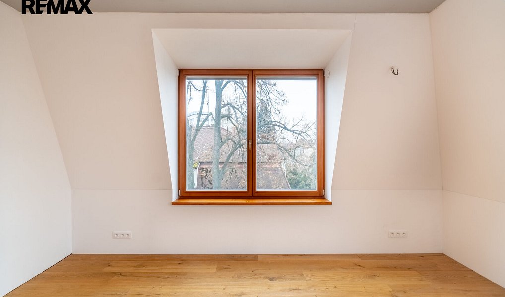 Pronájem bytu 5+kk 136 m², Praha – náhled fotky 7