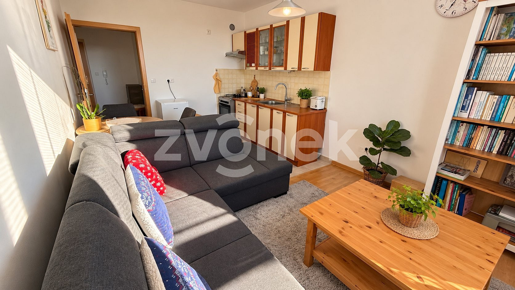 Pronájem bytu 2+kk 44 m² – fotografie 2