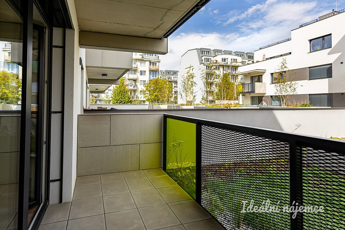 Pronájem bytu 2+kk 44 m² – fotografie 2