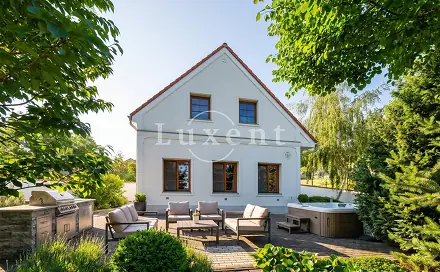 Prodej domu 580 m² s pozemkem 2 913 m², Kvítkovice, okres České Budějovice