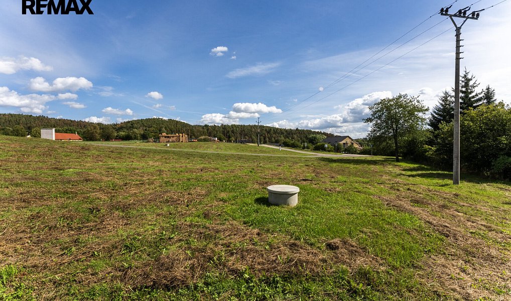 Prodej stavebního pozemku 1 183 m², Obory – náhled fotky 5