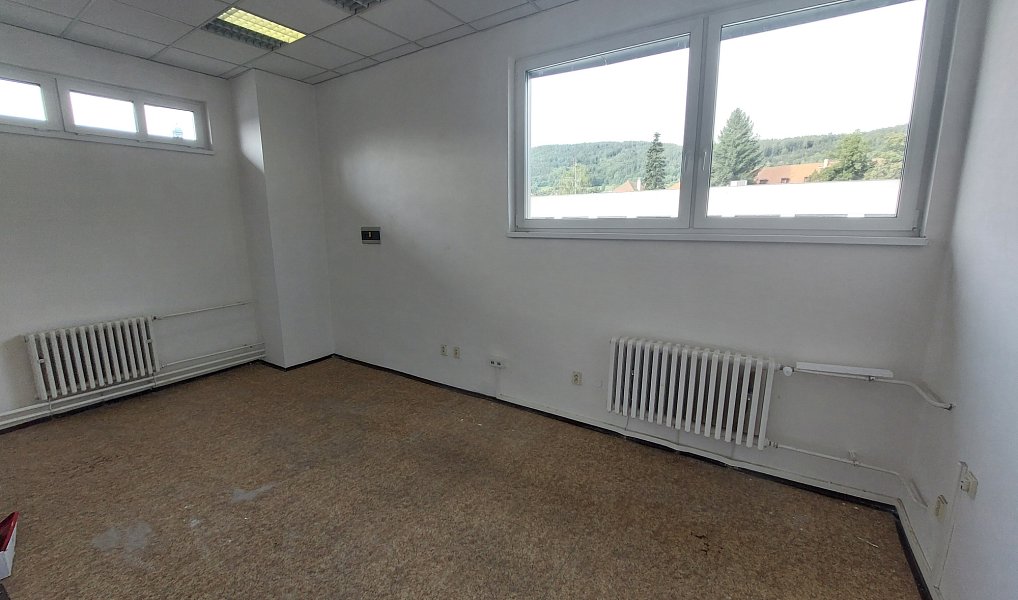 Pronájem kanceláře 20 m², Prachatice – fotka 1 z 5