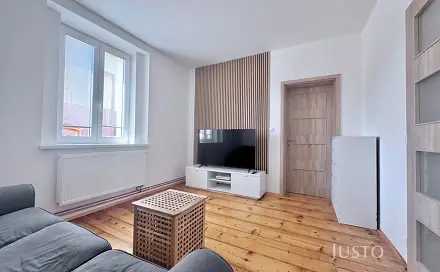 Pronájem bytu 2+1 47 m², Žižkova, Lovosice, okres Litoměřice