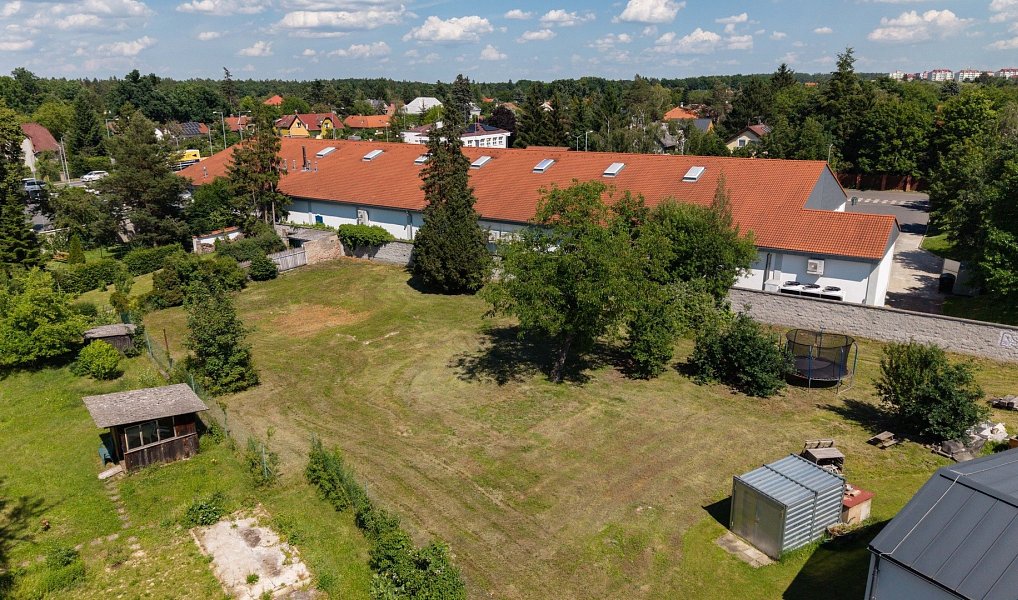 Prodej stavebního pozemku 1 433 m², Praha – náhled fotky 12