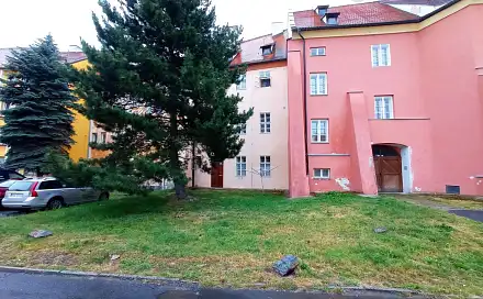 Pronájem bytu 1+kk 36 m², Židovská, Cheb