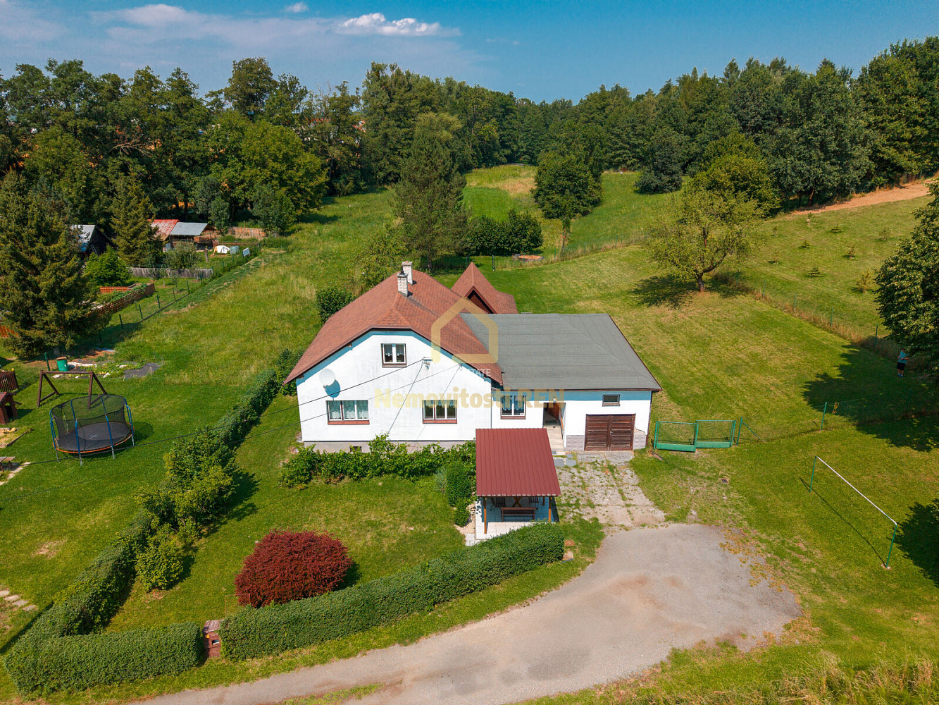Prodej domu 157 m² s pozemkem 4 530 m²