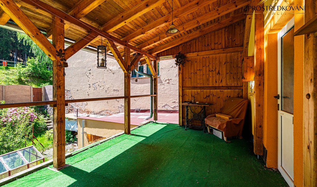 Prodej domu 259 m² s pozemkem 605 m², Kraslice – náhled fotky 16