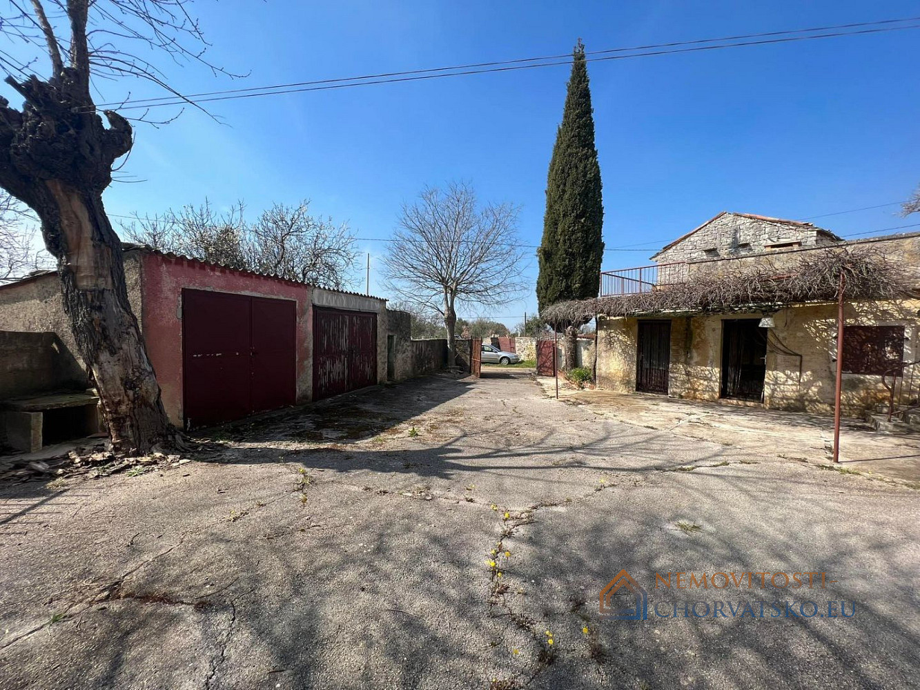 Prodej domu 389 m² s pozemkem 1 298 m² - Widok 6