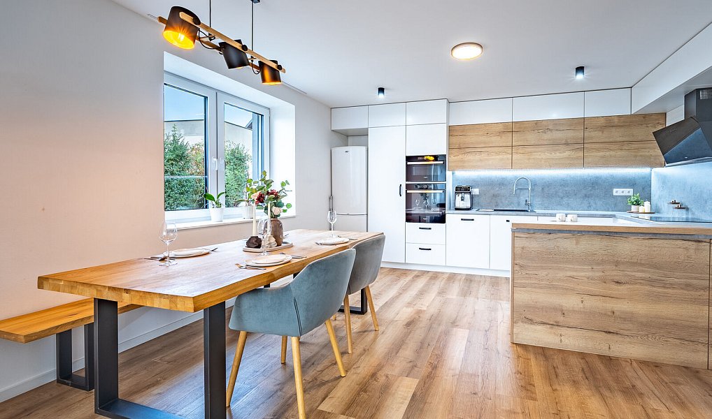 Prodej domu 316 m² s pozemkem 736 m², Dřísy – náhled fotky 3