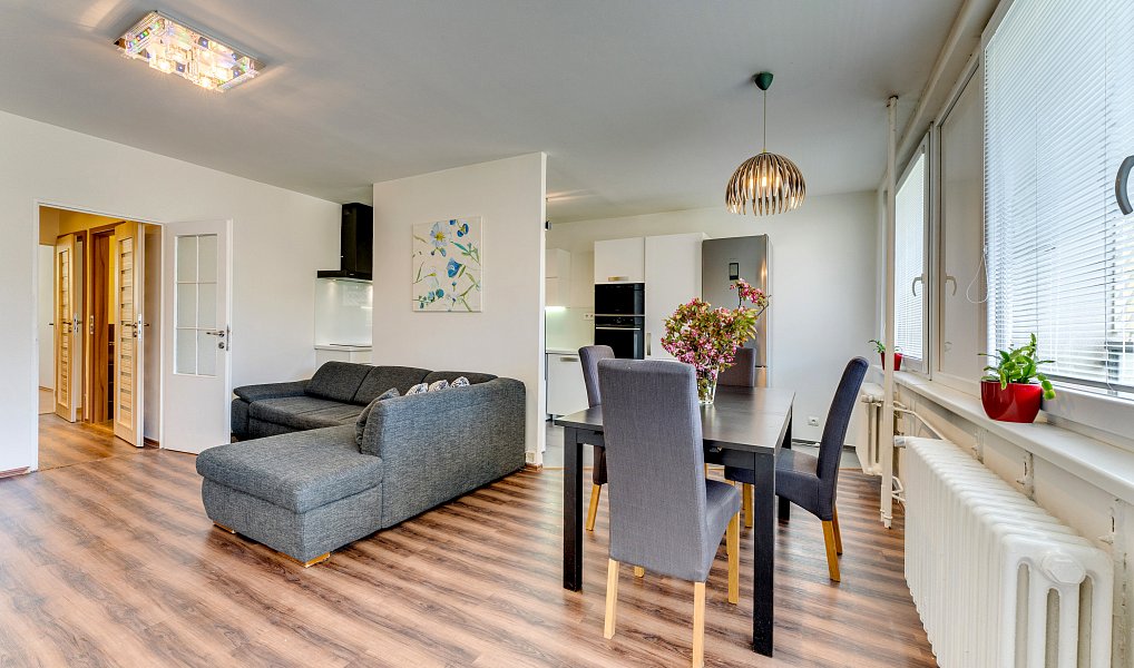 Prodej bytu 3+kk 80 m², Praha – náhled fotky 2