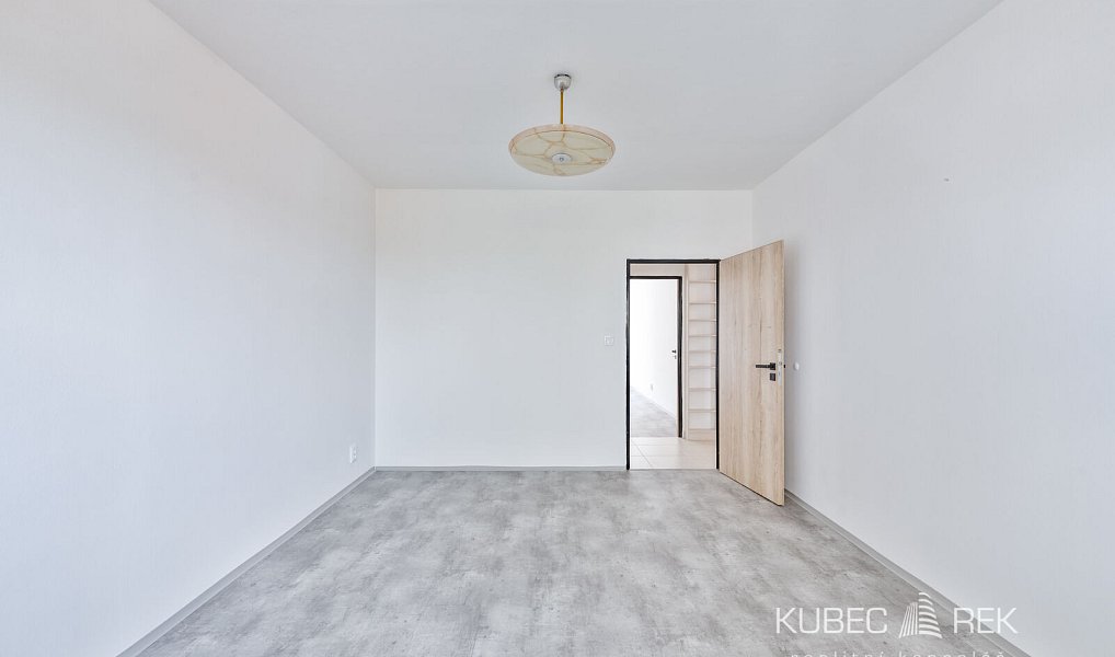 Prodej bytu 2+1 64 m², Tábor – náhled fotky 9