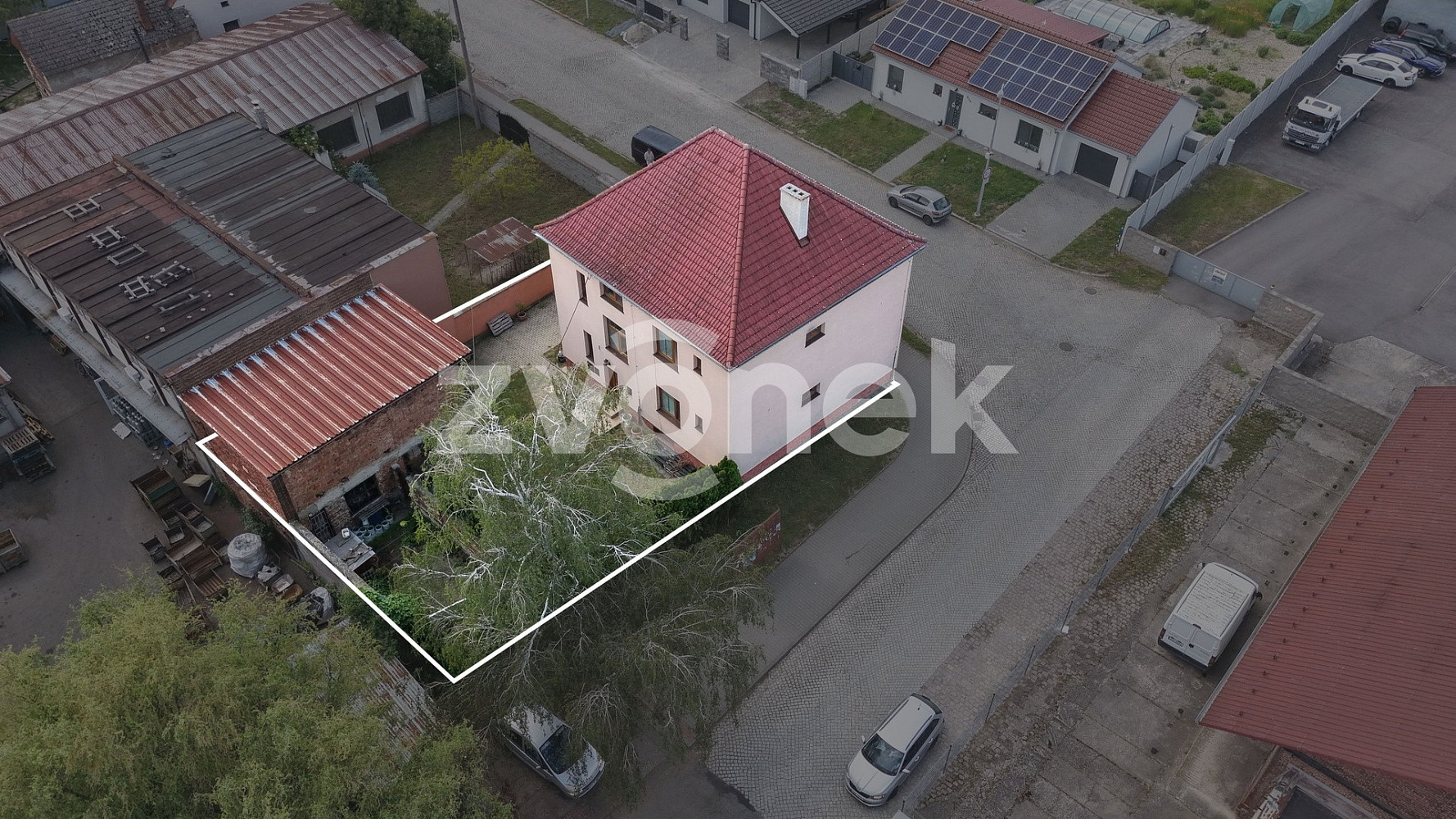 Prodej domu 250 m² s pozemkem 388 m² – fotografie 3