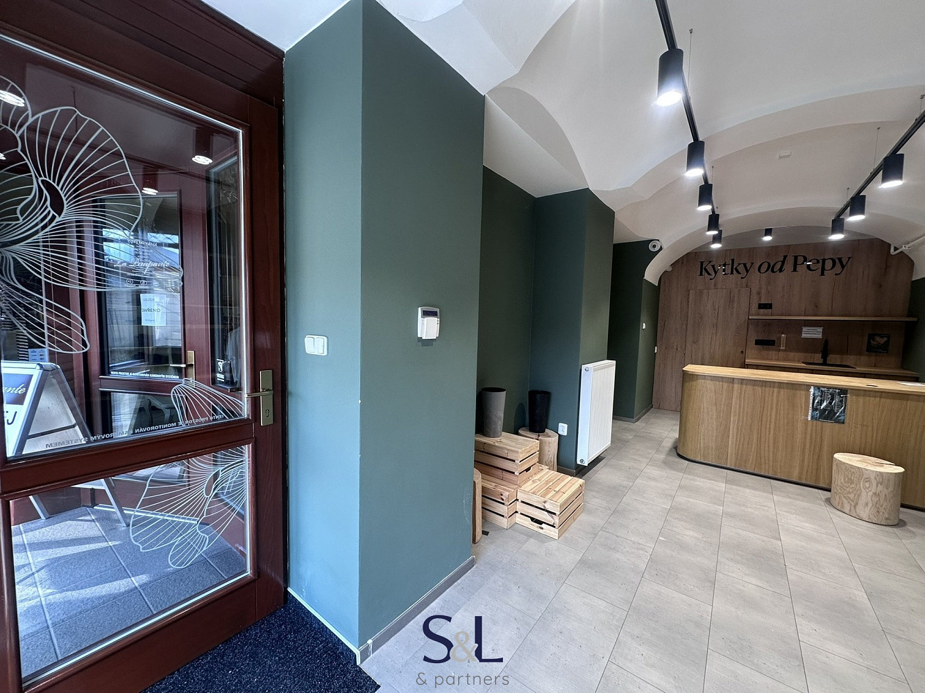 Pronájem obchodních prostor 33 m² – fotografie 5