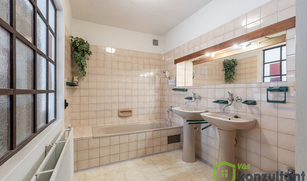 Prodej domu 220 m² s pozemkem 360 m², Bedihošť – náhled fotky 13