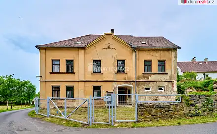 Prodej domu 531 m² s pozemkem 1 722 m², Lovečkovice - Knínice, okres Litoměřice