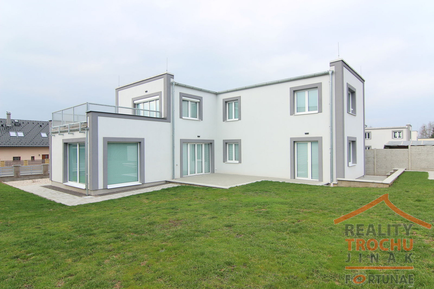 Prodej domu 225 m² s pozemkem 727 m²