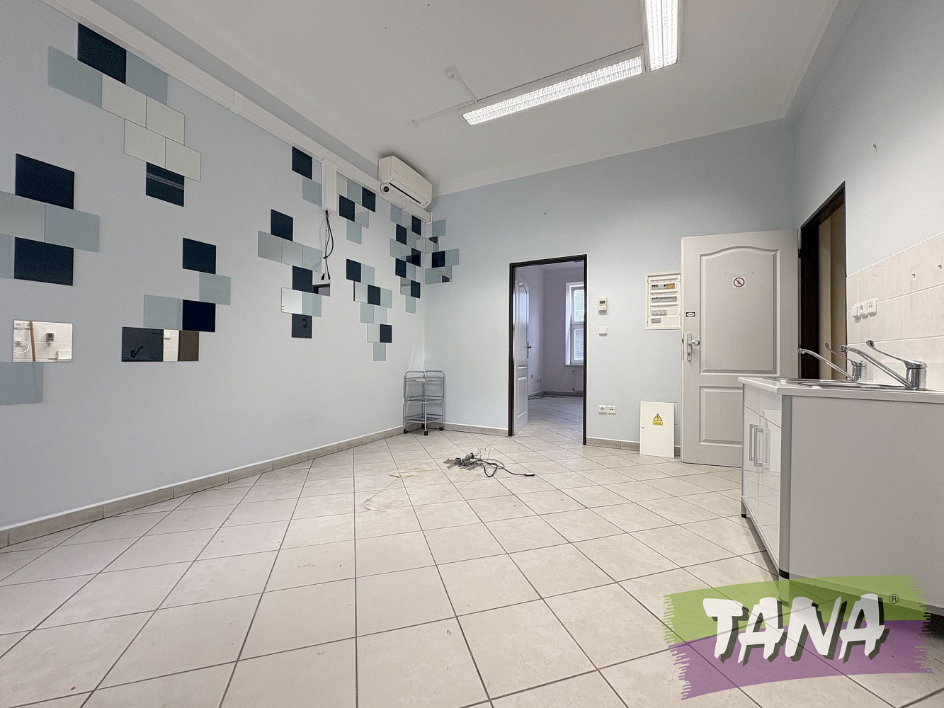 Pronájem komerčního objektu (jiného typu) 80 m² – fotografie 2