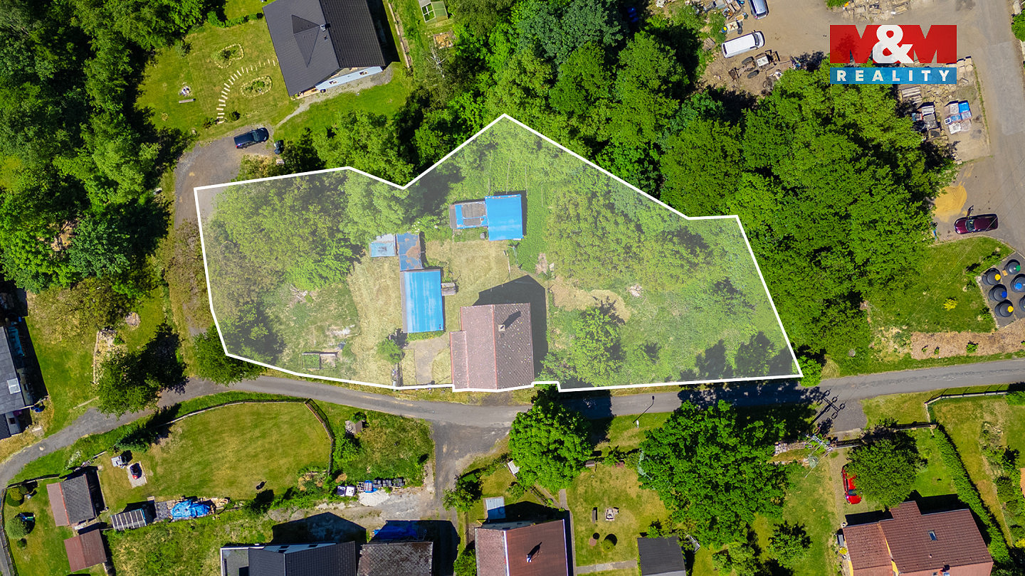 Prodej domu 137 m² s pozemkem 1 883 m²