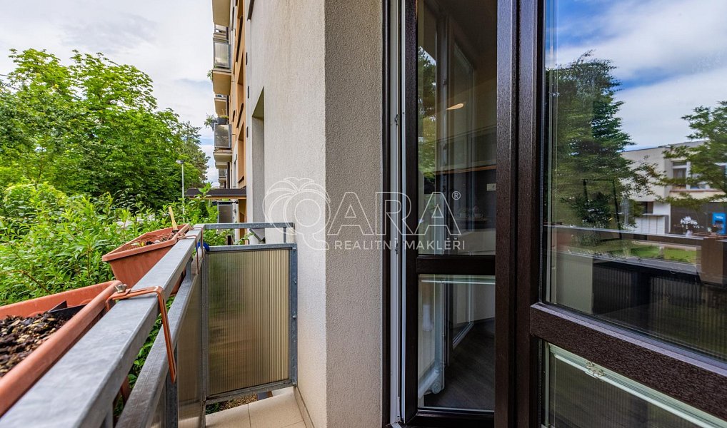 Prodej bytu 2+1 88 m², Praha – náhled fotky 8