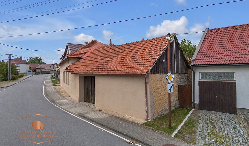 Prodej domu 200 m² s pozemkem 1 044 m², Újezd – náhled fotky 31