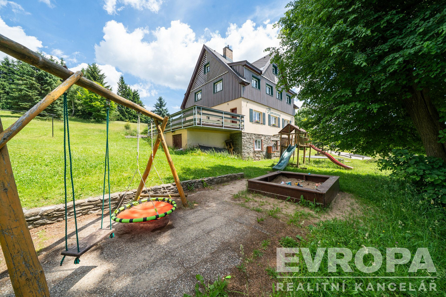 Prodej ubytovacího objektu 425 m² – fotografie 5