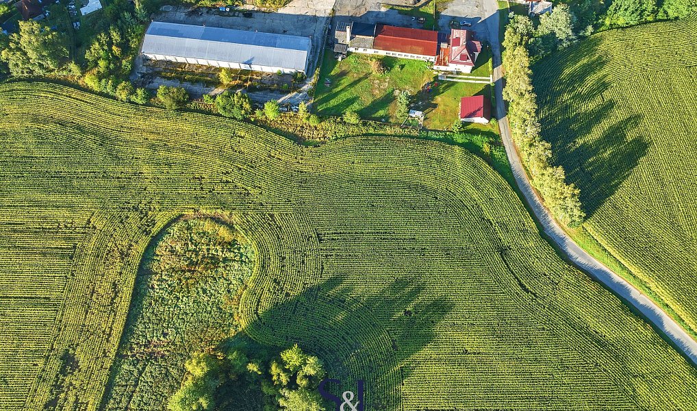 Prodej komerčního pozemku 13 896 m², Brniště – fotka 1 z 14