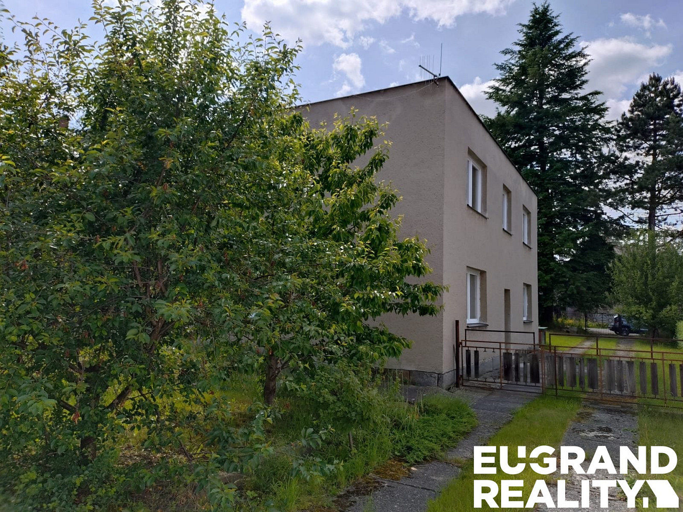 Prodej domu 240 m² s pozemkem 1 100 m² – fotografie 2
