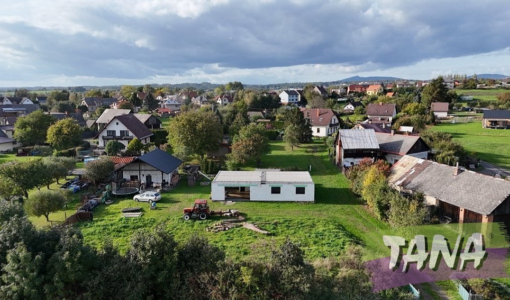 Prodej stavebního pozemku 900 m², Ohrazenice – náhled fotky 3