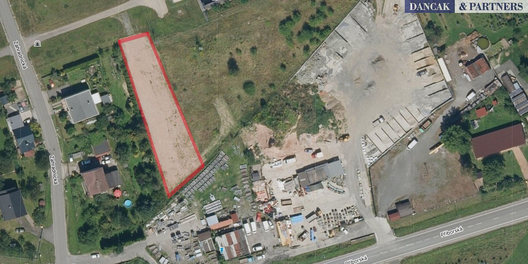 Pronájem komerčního pozemku 1 688 m² – fotografie 2