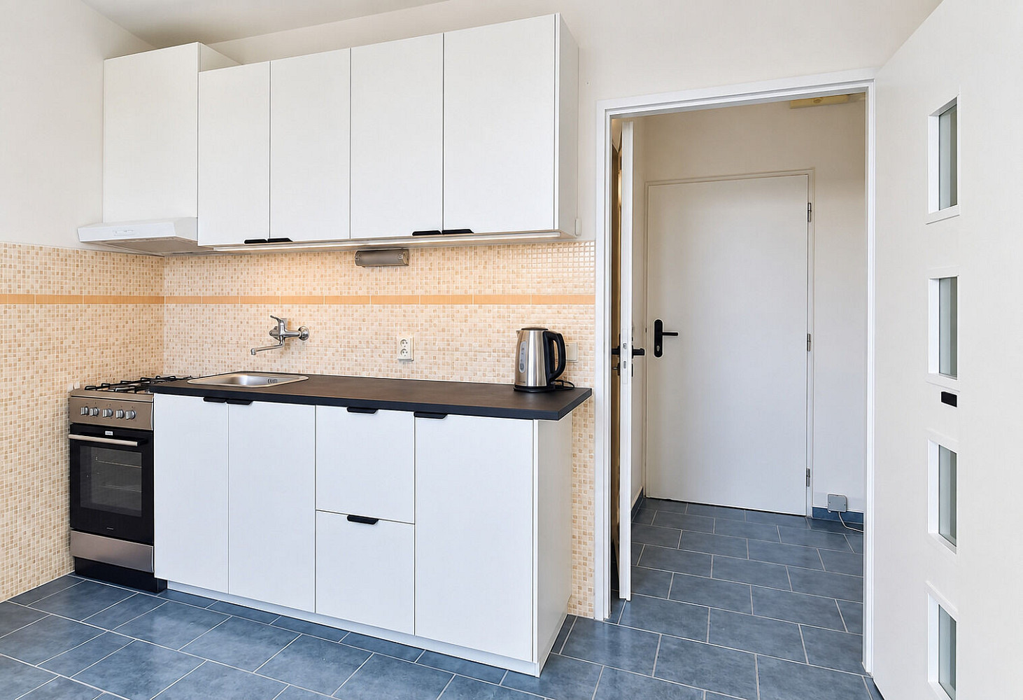 Pronájem bytu 2+kk 37 m² – fotografie 2