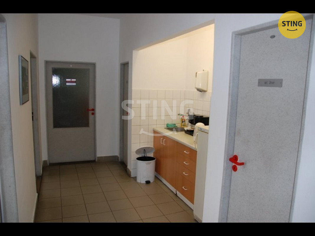 Pronájem kanceláře 21 m² – fotografie 2