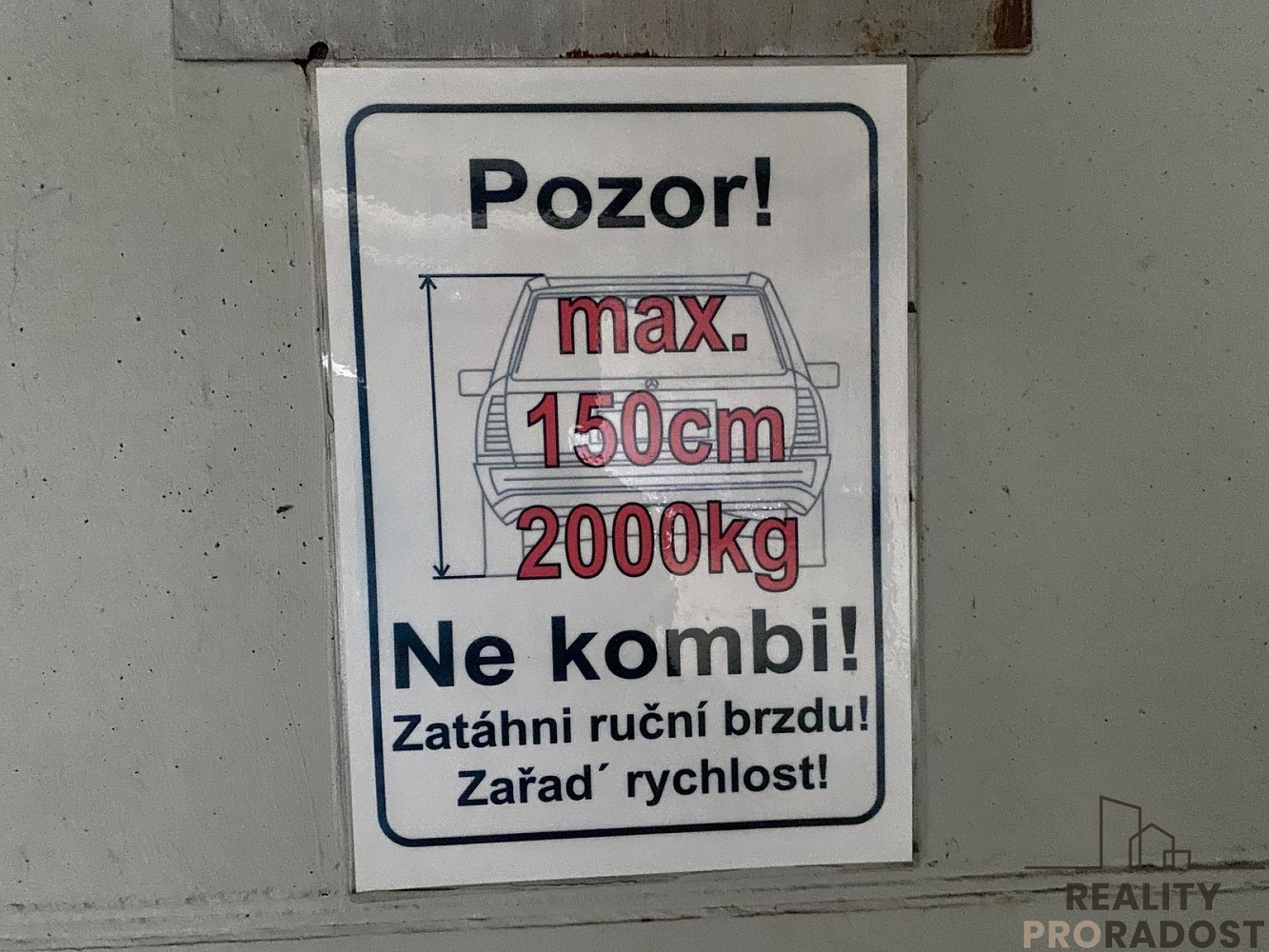 Pronájem garážového stání 17 m2 slezská, praha - vinohrady — photo 3