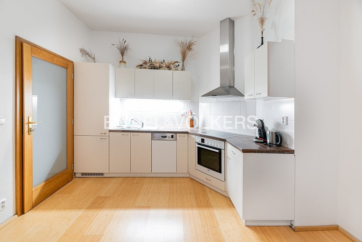 Pronájem bytu 3+kk 102 m² — photo 2