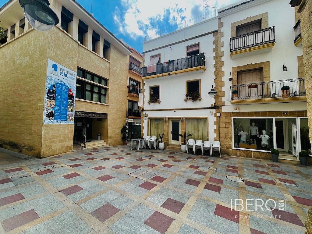 Prodej domu 500 m² s pozemkem 500 m²