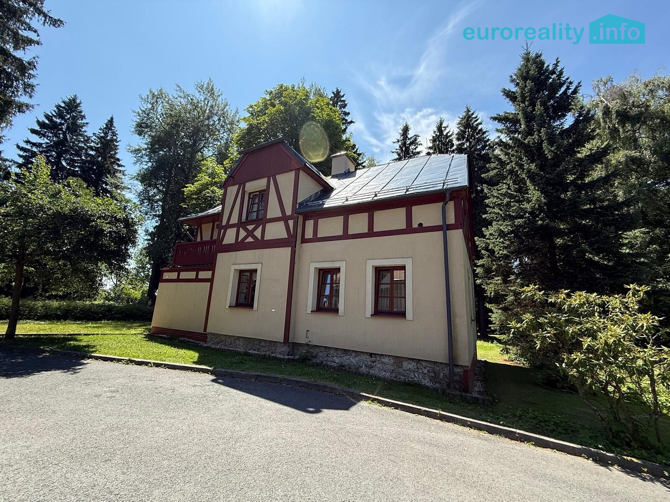 Pronájem domu 160 m² s pozemkem 378 m²