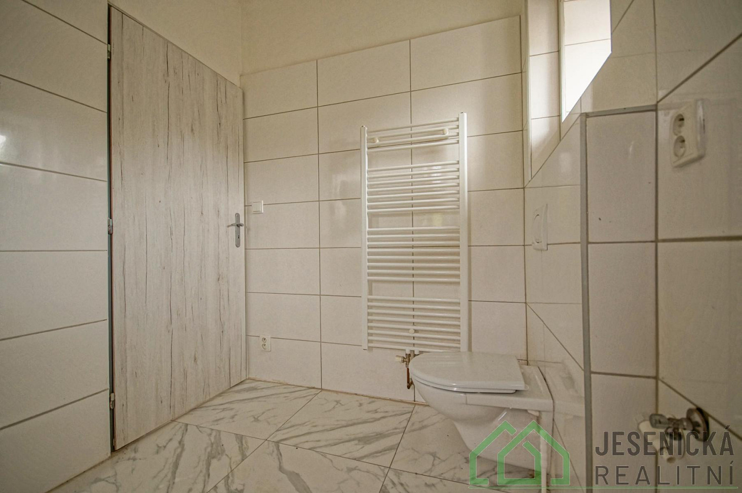 Pronájem bytu 1+1 42 m² – další
