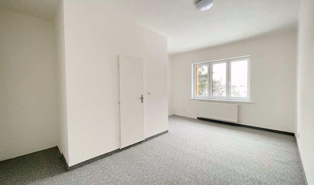 Prodej nájemního domu, činžáku 550 m², Lety – náhled fotky 16