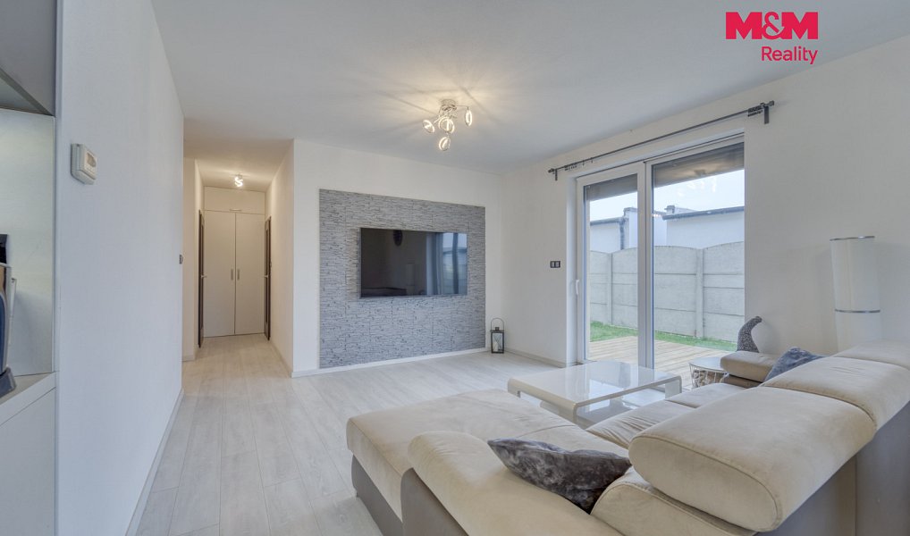 Prodej bytu 3+kk 85 m², Vochov – náhled fotky 3